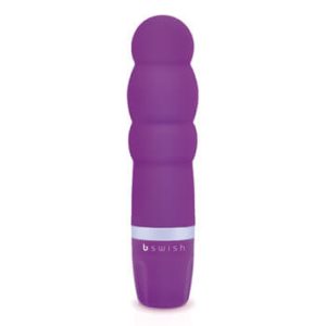 B SWISH Bcute Pearl - vodoodporni vibrator z biserom (vijolična)